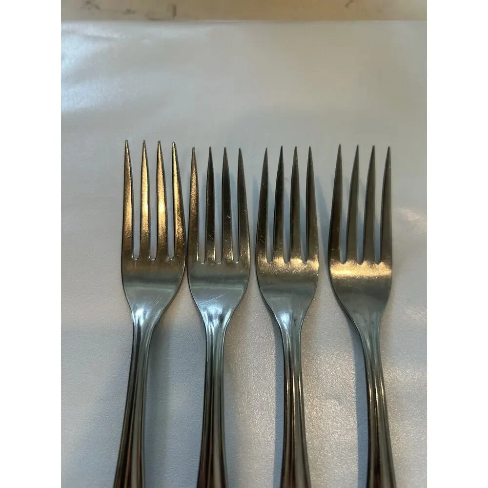 Vtg Superior International Chapel Hill Flatware Set of 4 Dinner Forks 7” USA